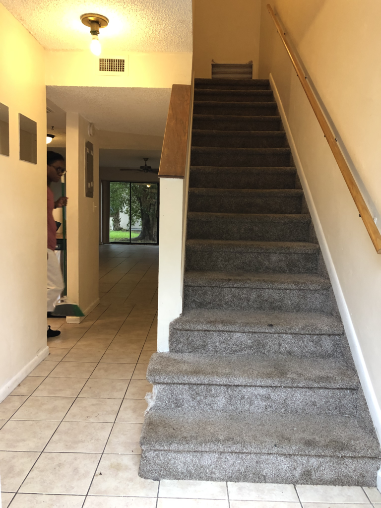 Stair Tread Makeover - Sawdust 2 Stitches stair tread makeover